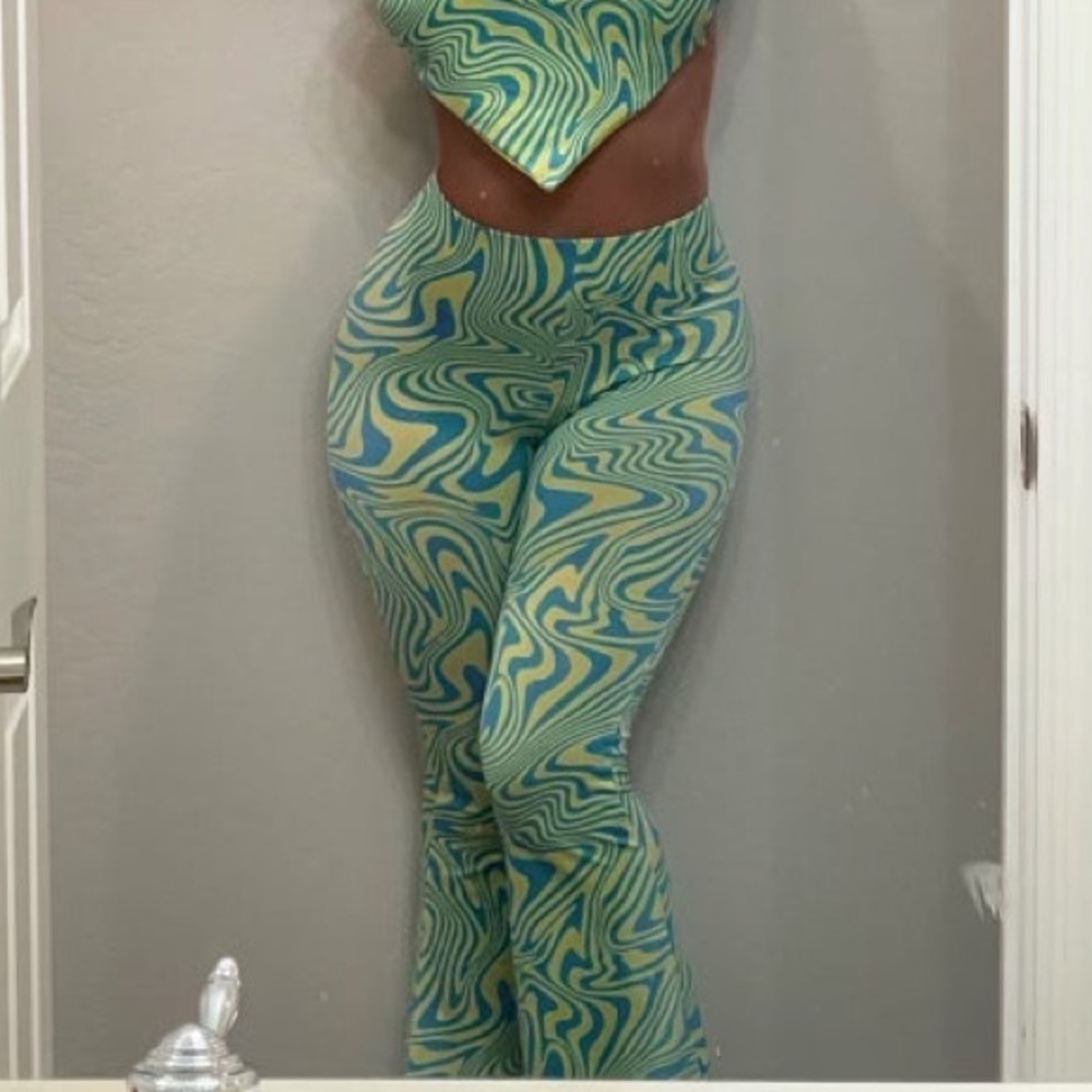 Funky Rave Patterned Flare Pants - Picture 5 of 5